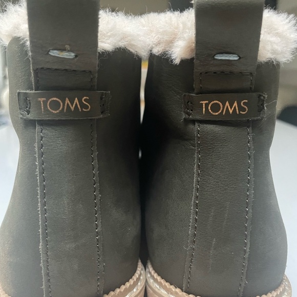 Toms Dark Green Wedge Boots with Tan Sole - Picture 2 of 12